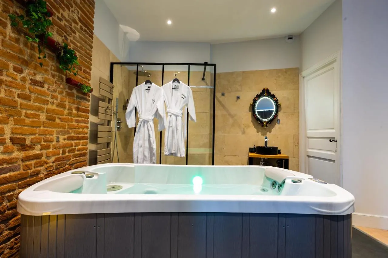 Le Prieure - Suites Romantiques Spa Privatif, Piscine, Jardin, Massages Proche De Toulouse Verfeil  Πανσιόν Verfeil (Haute-Garonne)