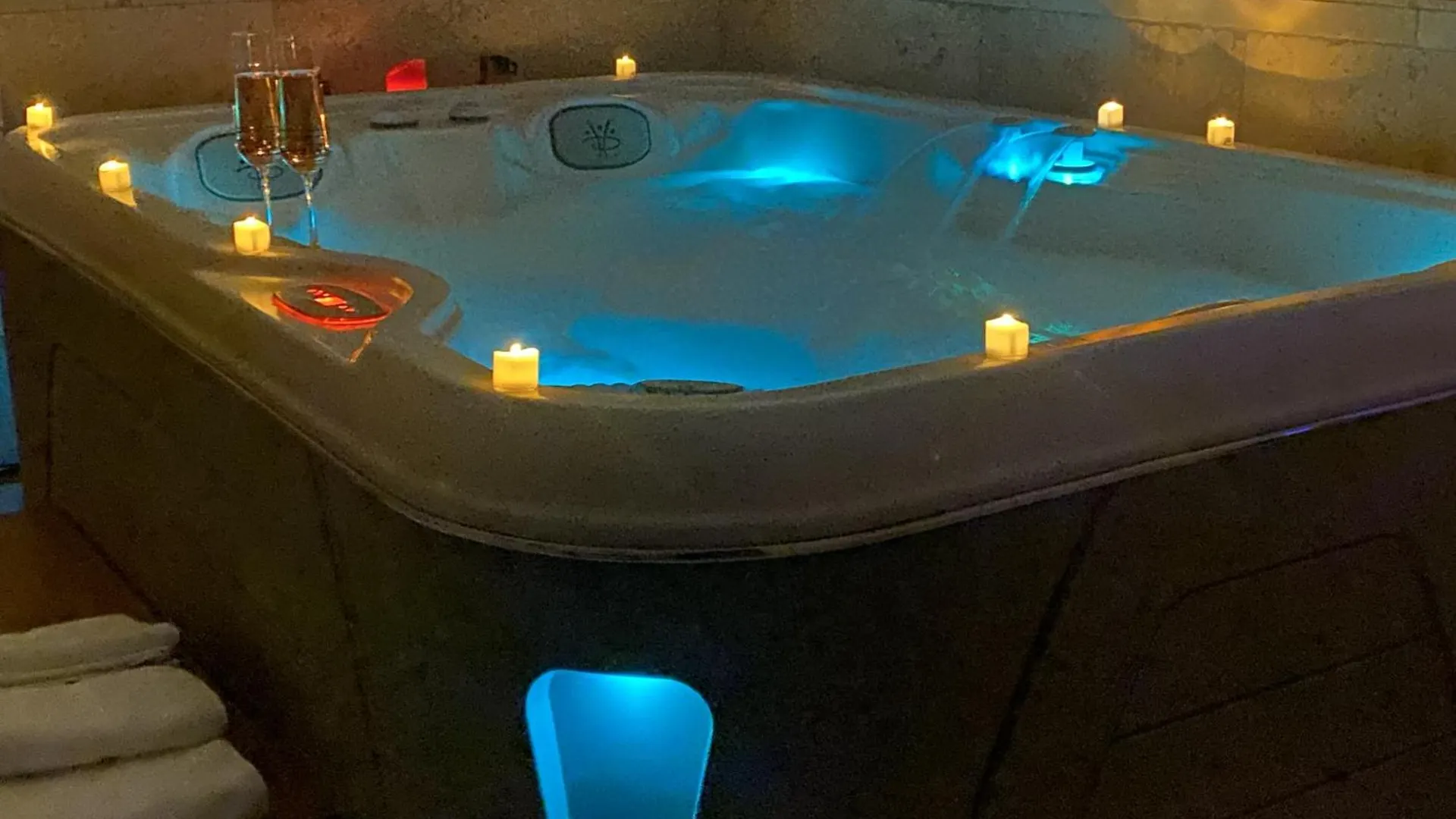 Le Prieure - Suites Romantiques Spa Privatif, Piscine, Jardin, Massages Proche De Toulouse Verfeil  Πανσιόν